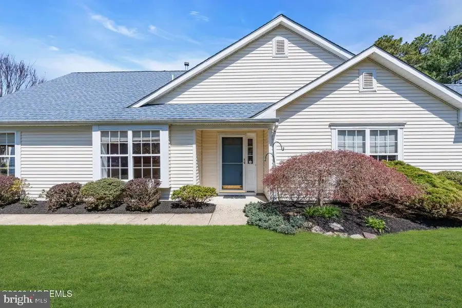 2621 Meadow Lake Dr, Toms River, NJ 08755 - #2