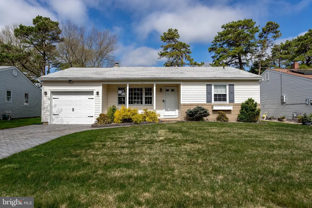 13 Nostrand Dr, Toms River, NJ 08757 - #1