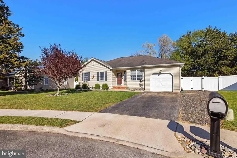 7 Sandy Ct, Tuckerton, NJ 08087 - #2