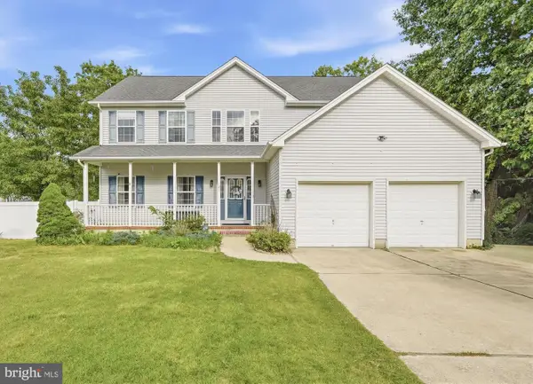 121 Bark Rd, MANAHAWKIN, NJ 08050