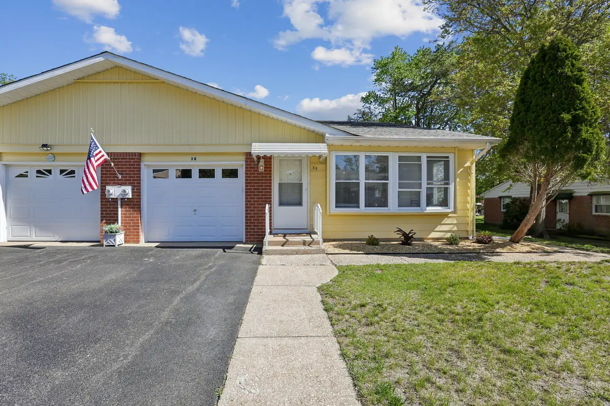 3 Raleigh Dr #b, Whiting, NJ 08759 - #1