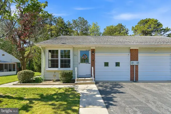 24 Salem Dr, WHITING, NJ 08759