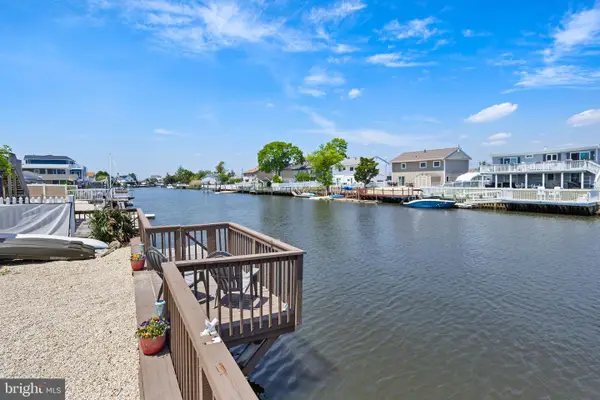 24 W Mohawk Dr, TUCKERTON, NJ 08087