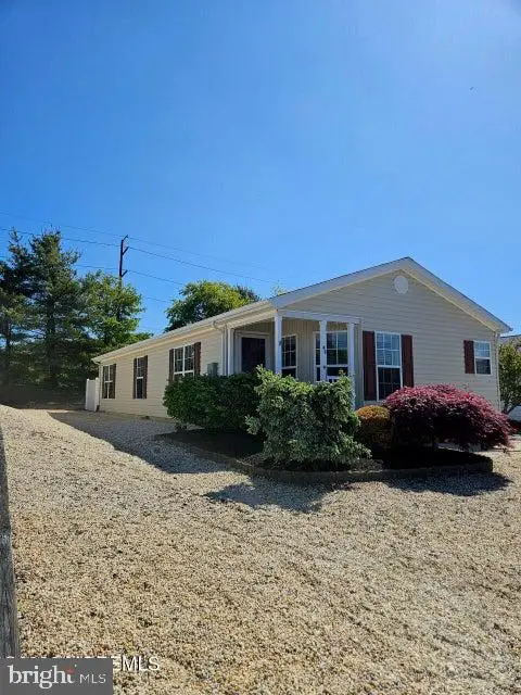 48 Fort Lee Dr, MANAHAWKIN, NJ 08050