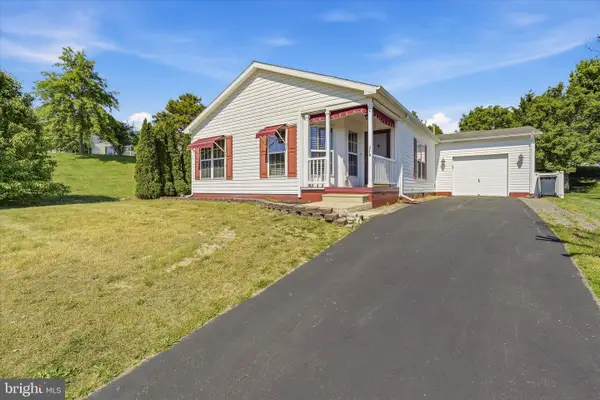 6 Cherry Hill Ct, MANAHAWKIN, NJ 08050