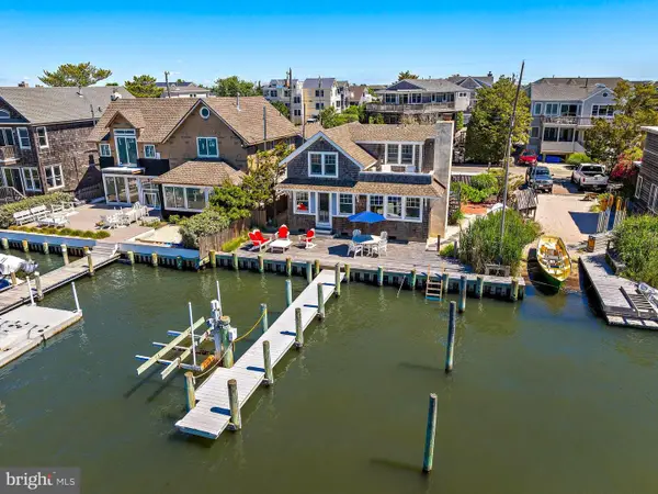 62 Maiden Ln, HARVEY CEDARS, NJ 08008