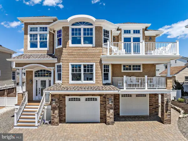 23 E 42nd St, LONG BEACH TOWNSHIP, NJ 08008