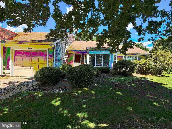 925-b Liverpool Cir, MANCHESTER TOWNSHIP, NJ 08759