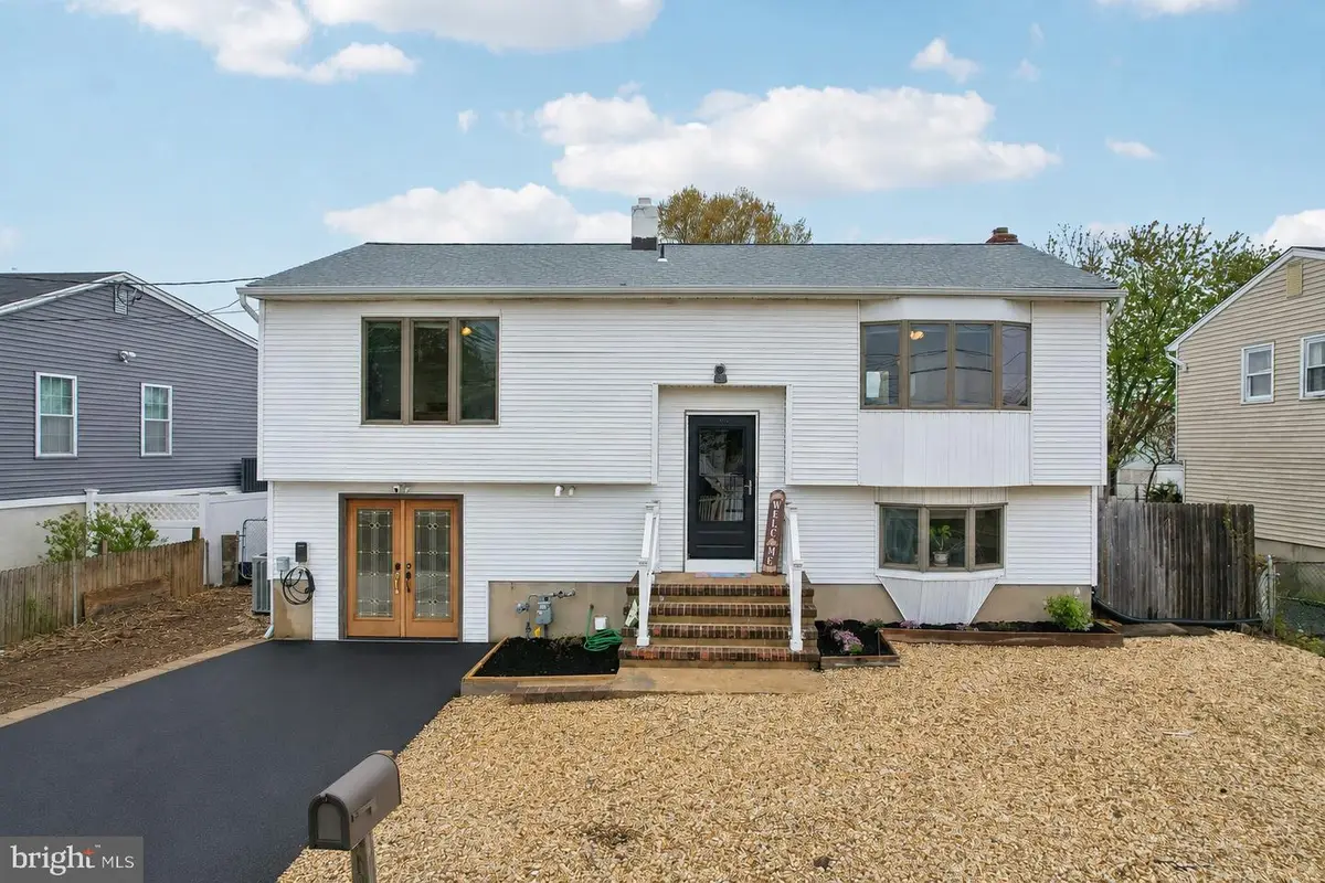 3138 Oceanic Dr, Toms River, NJ 08753 - #1