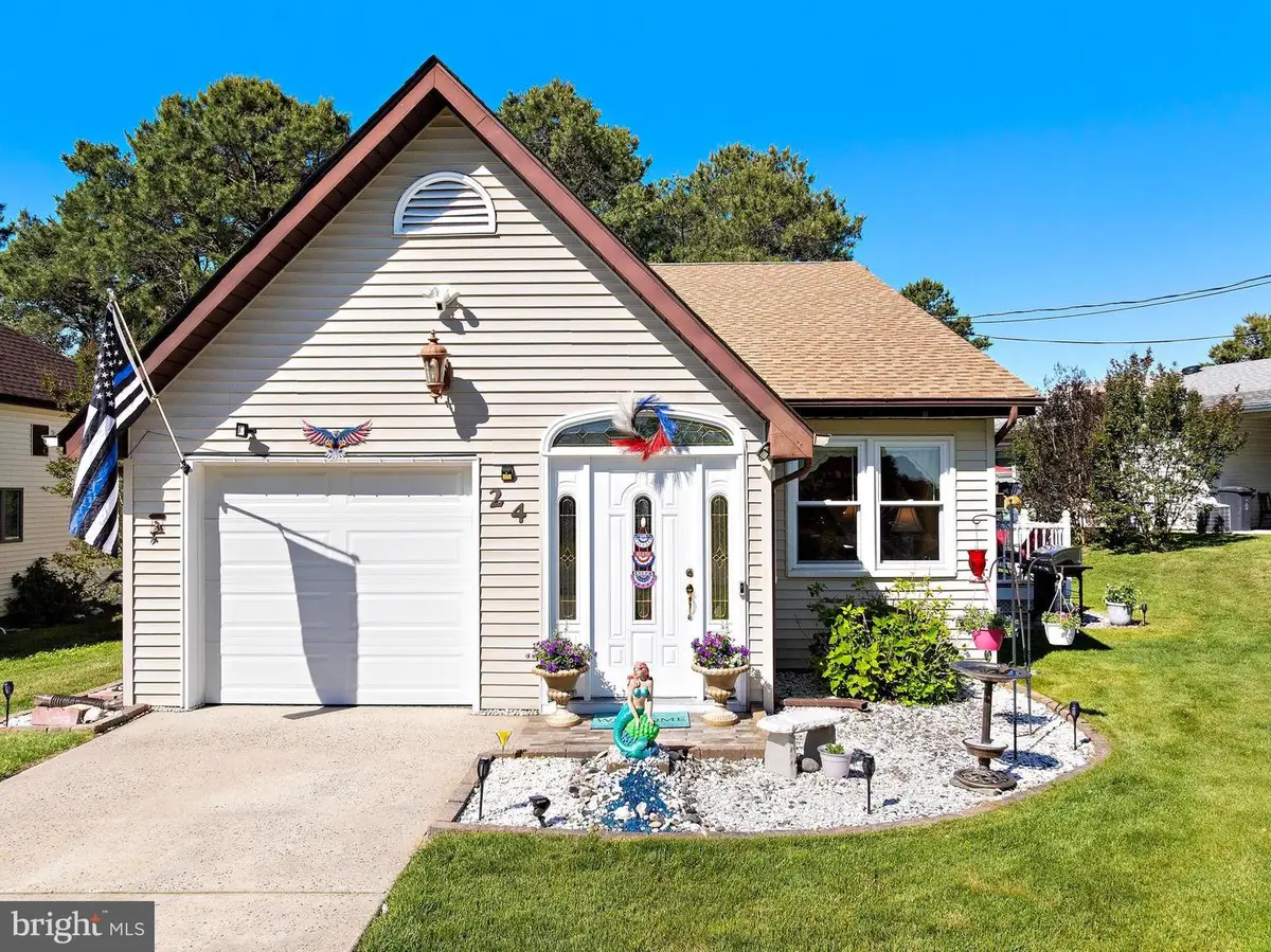 24 Cedar Rd, Manahawkin, NJ 08050 - #1
