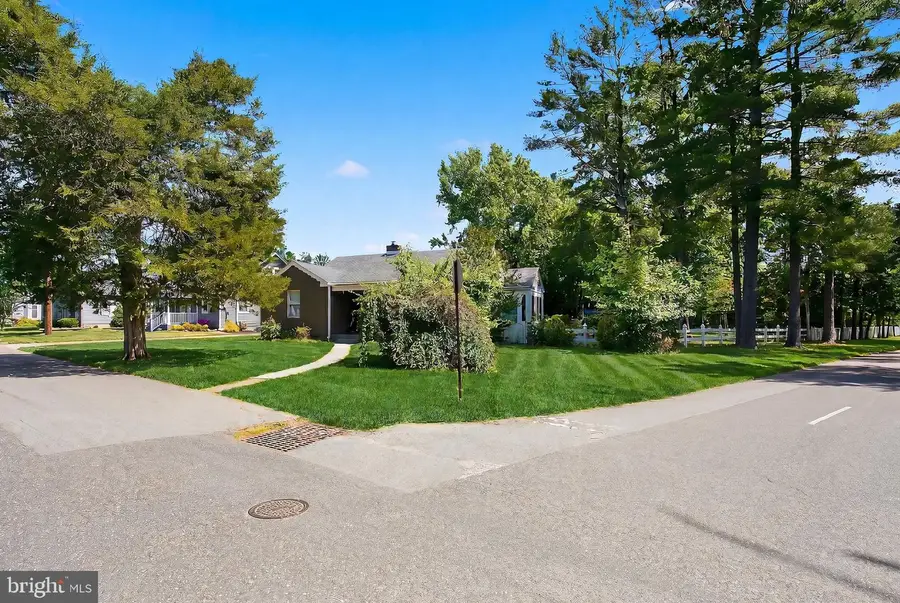 28 Twin Dr, New Egypt, NJ 08533 - #3