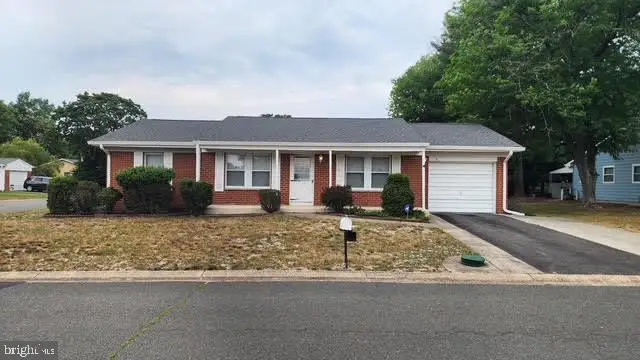 5 Monmouth Ln, Manchester, NJ 08759 - #1