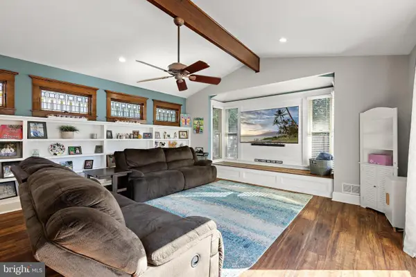 195 S Lakeshore Drive, MANAHAWKIN, NJ 08050