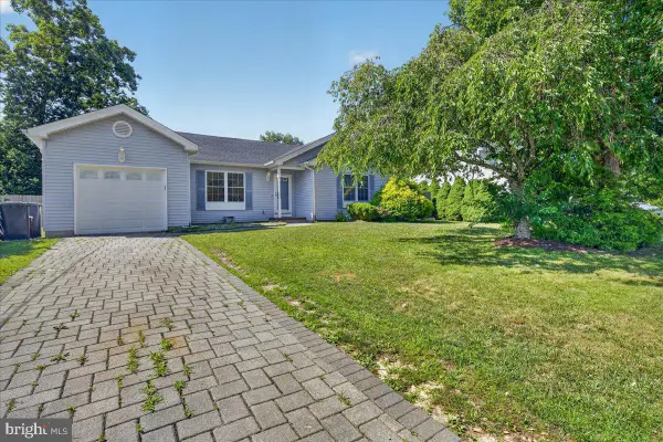 117 Inboard Ave, MANAHAWKIN, NJ 08050