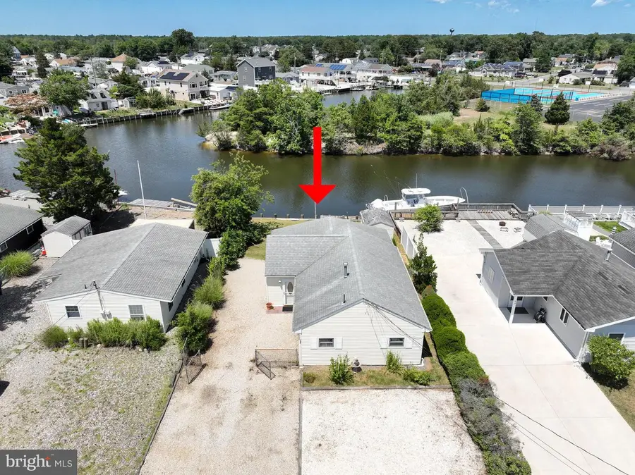 28 Lake Saint Clair Dr, Little Egg Harbor, NJ 08087 - #3