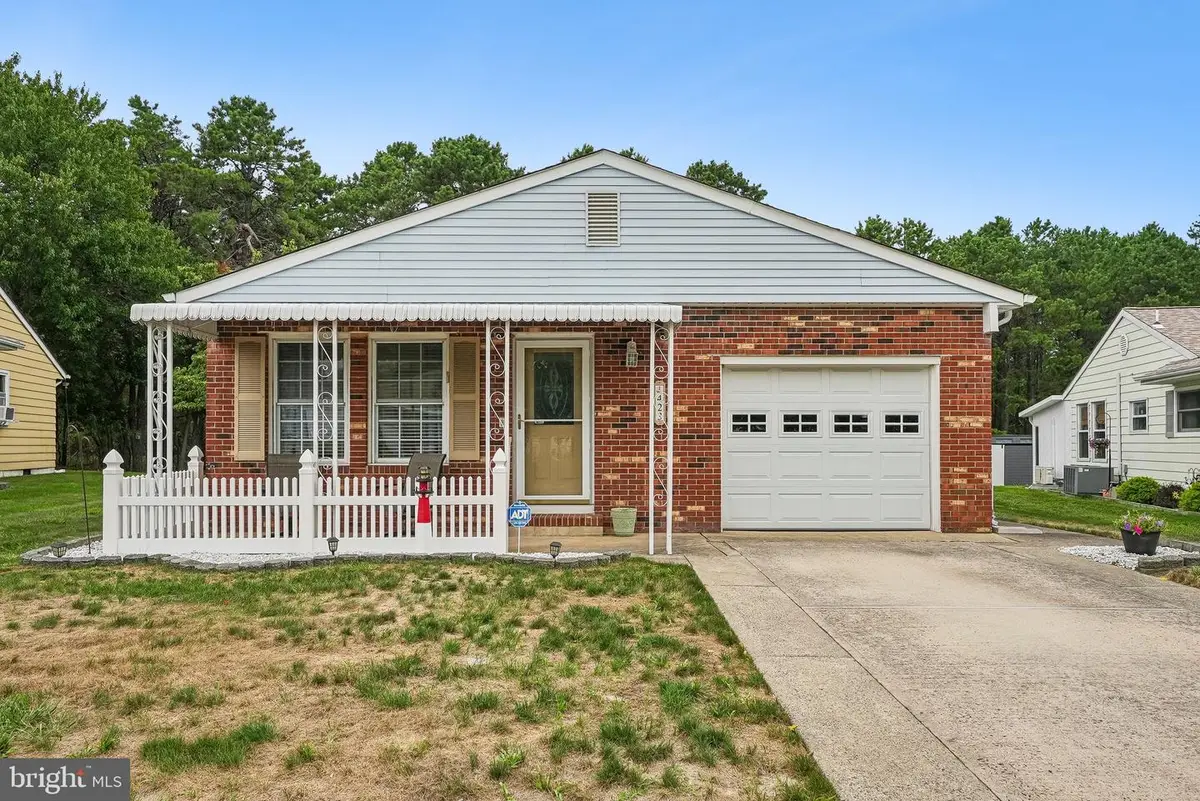 423 Costa Mesa Dr, Toms River, NJ 08757 - #1
