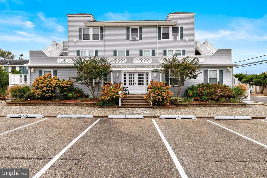 130 Chatsworth Ave #1, Beach Haven, NJ 08008 - #2