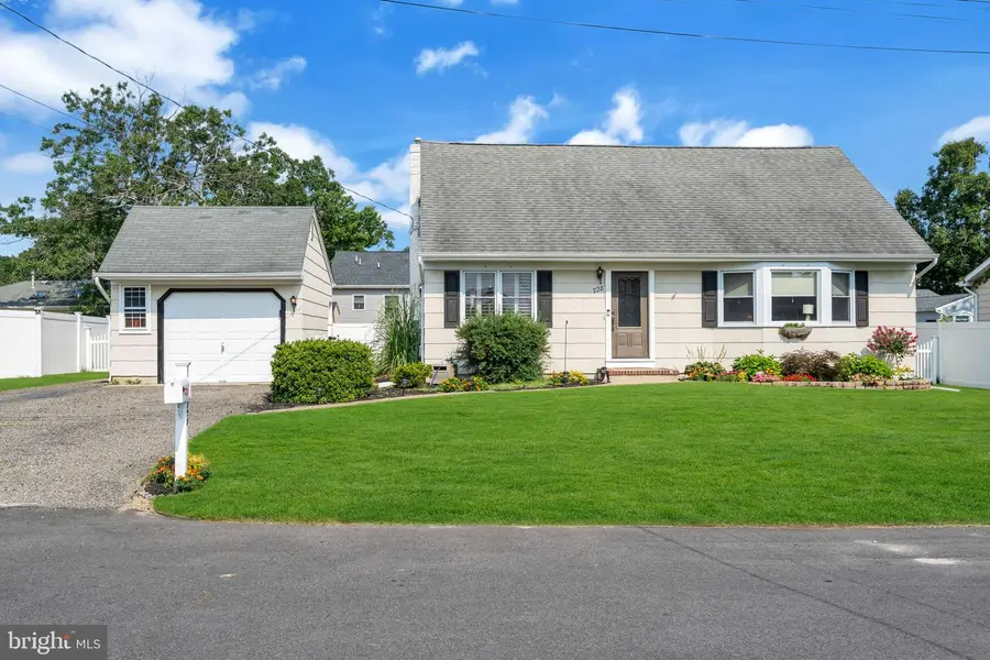 728 Neptune Ave, Beachwood, NJ 08722 - #3