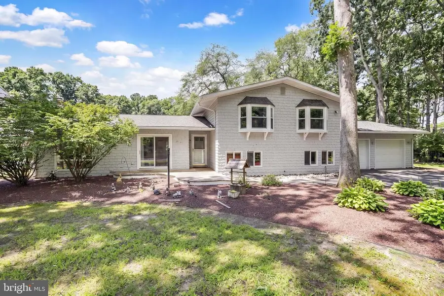 77 N Lakeshore Dr, Manahawkin, NJ 08050 - #3