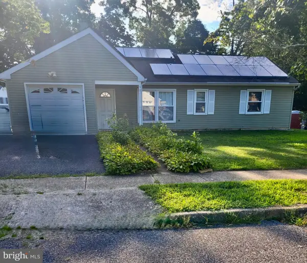 1 Chestnut Way Cir, BARNEGAT, NJ 08005