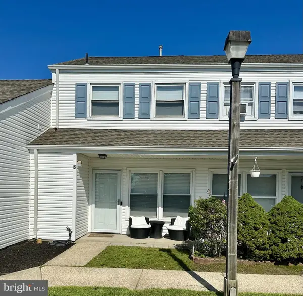 6 Mediterranean Ct, BARNEGAT, NJ 08005