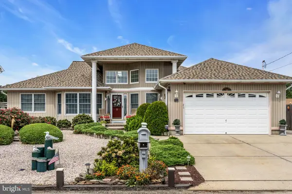 820 Bowsprit Pt, LANOKA HARBOR, NJ 08734