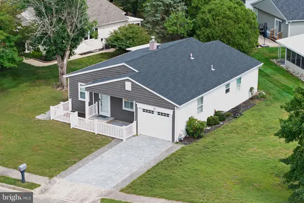 15 Leighton Ct, TOMS RIVER, NJ 08757