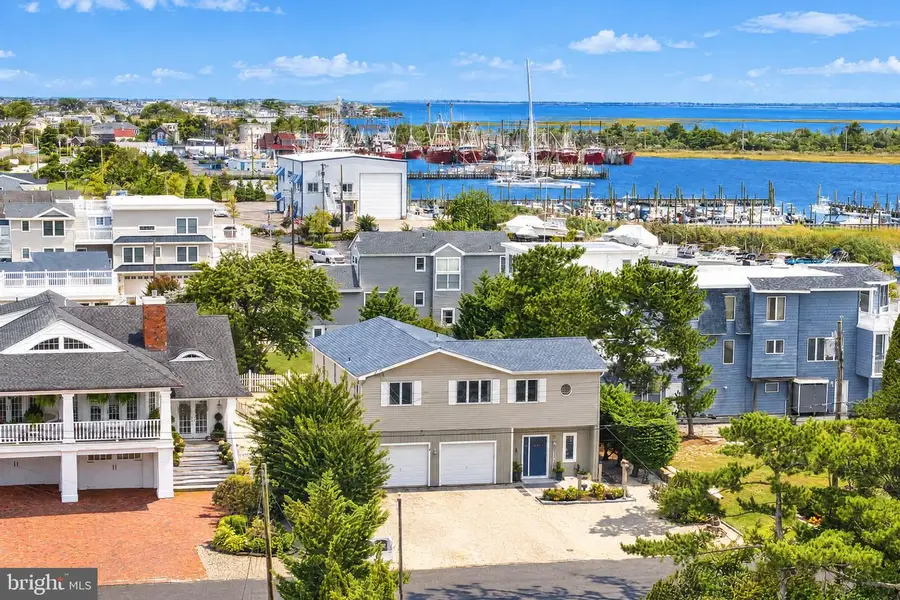 16 W 13th St, Barnegat Light, NJ 08006 - #3