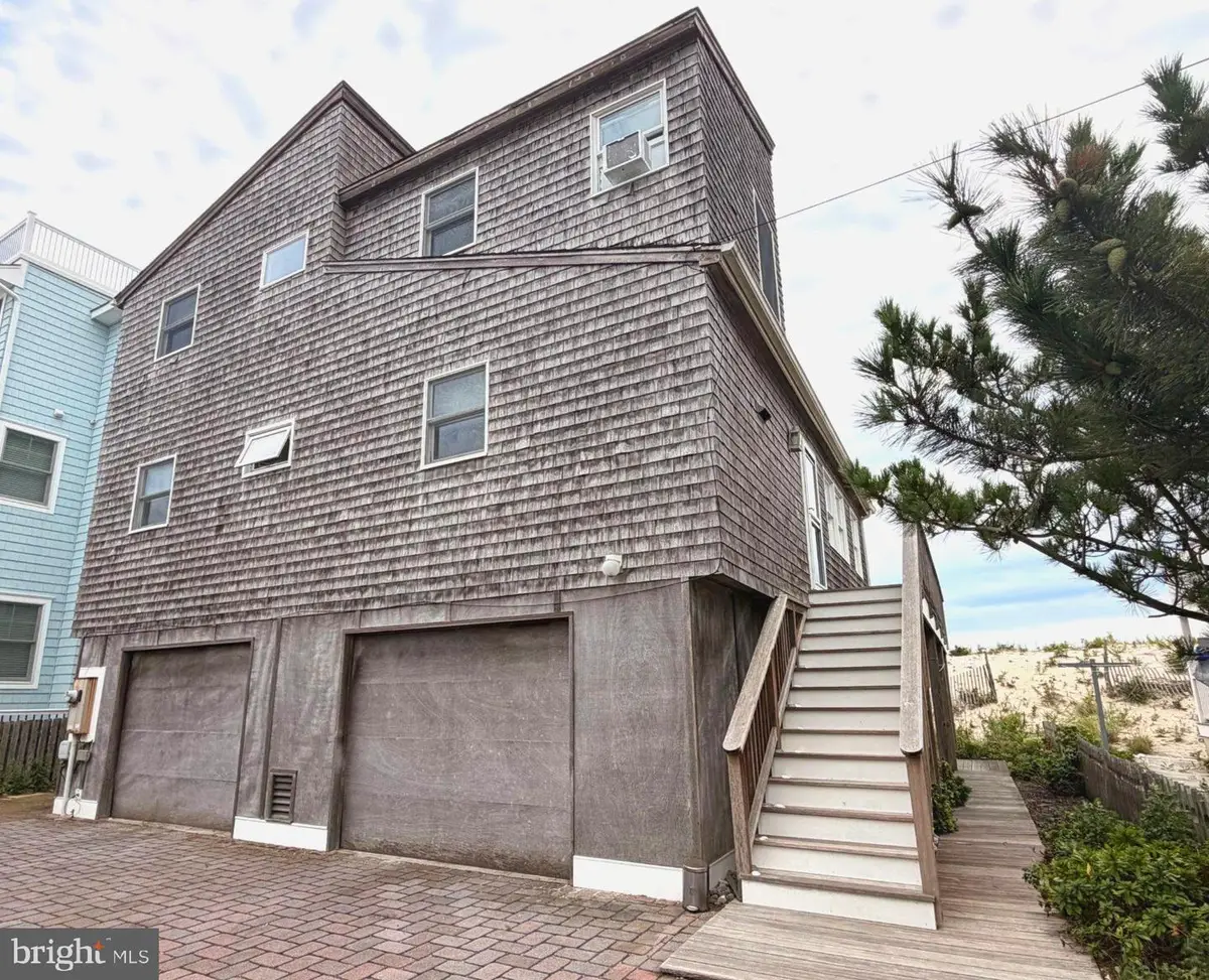121 E Sailboat Ln, Long Beach Twp, NJ 08008 - #1