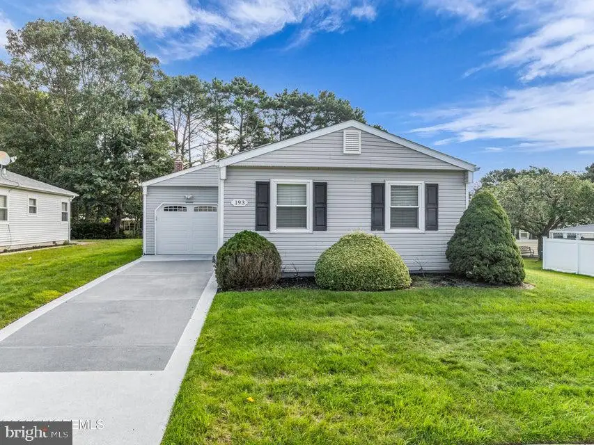193 Torrey Pines Dr, Toms River, NJ 08757 - #2