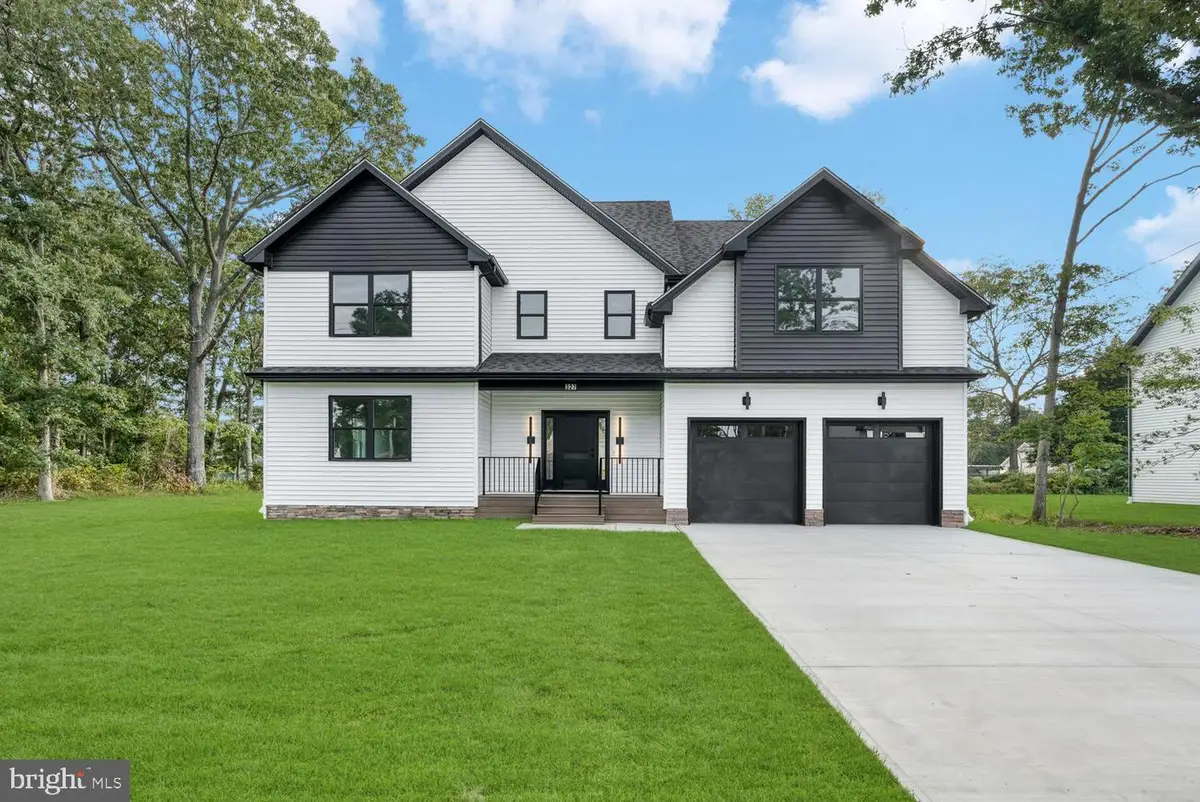 327 Arlington Ave N, Bayville, NJ 08721 - #1