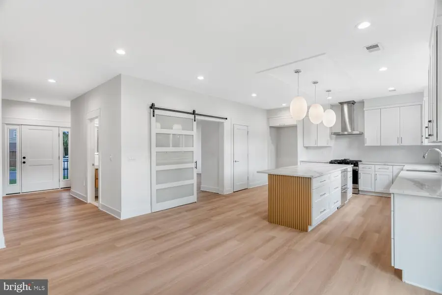 327 Arlington Ave N, Bayville, NJ 08721 - #3