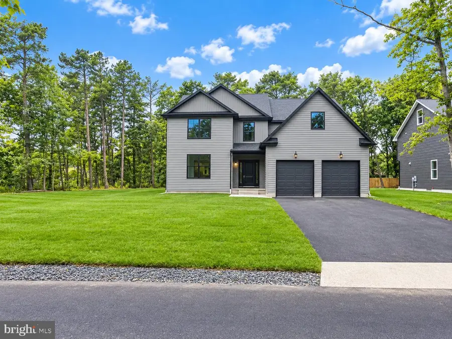 1 Railroad Ave, Bayville, NJ 08721 - #3
