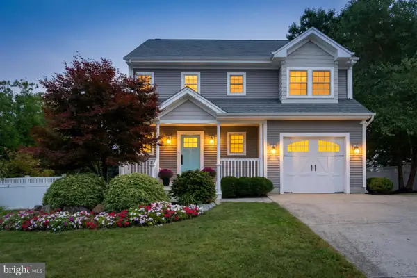 253 Academy Ln, MANAHAWKIN, NJ 08050