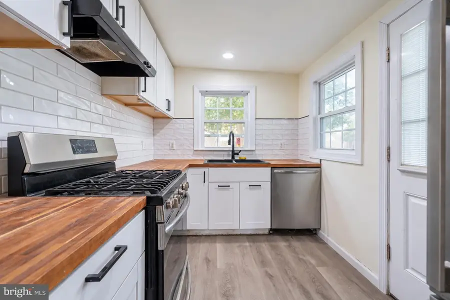 2320 5th Ave, Toms River, NJ 08753 - #3
