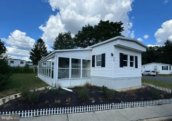 422 4th St, JACKSON, NJ 08527