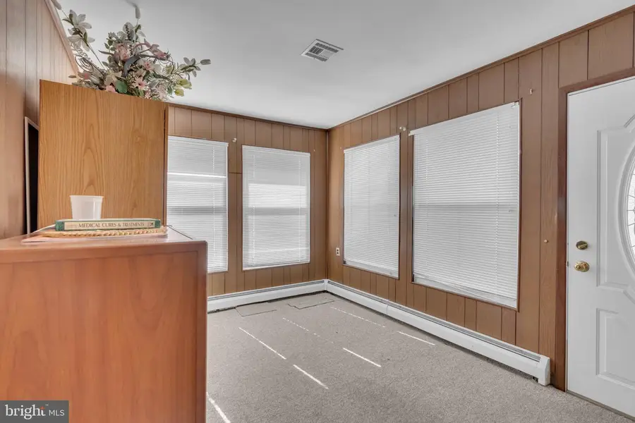 2 Leeward St, Toms River, NJ 08757 - #3