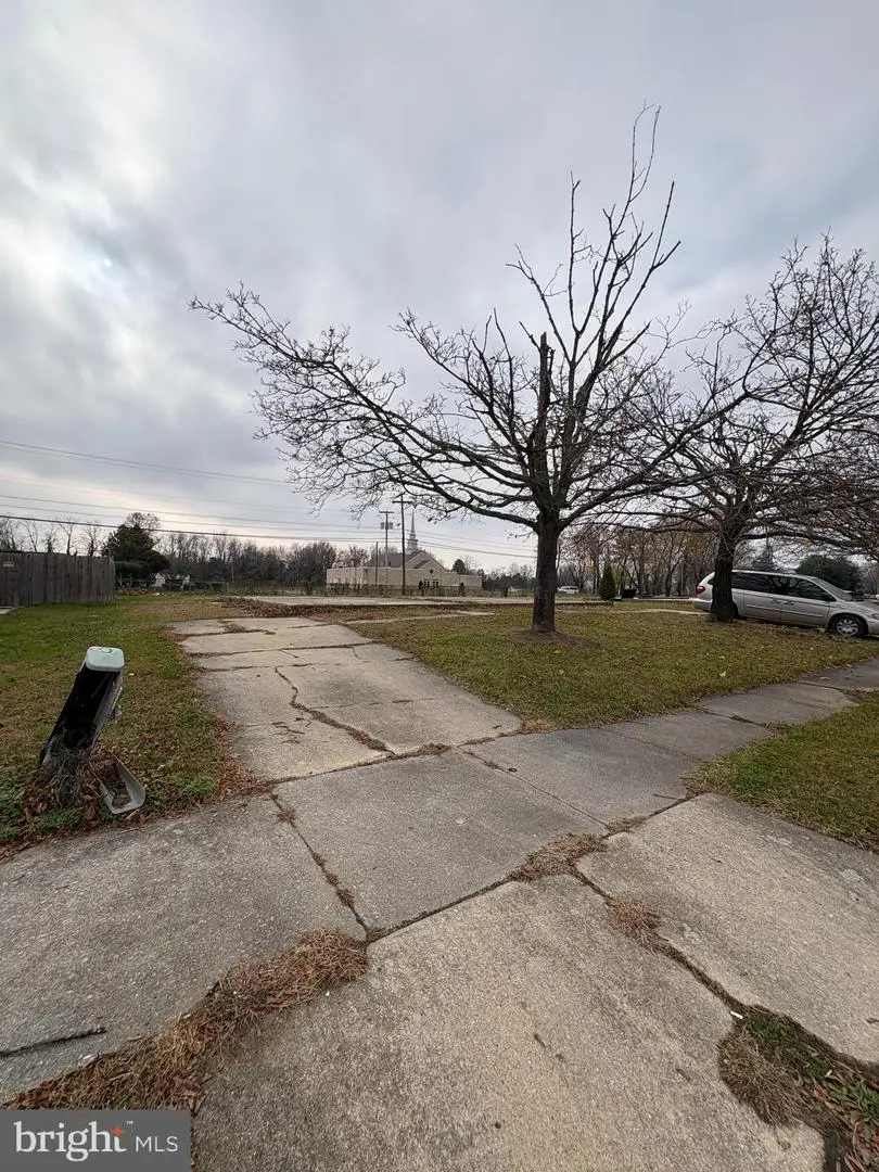 445 Afton Dr, Salem, NJ 08079 - Image #1