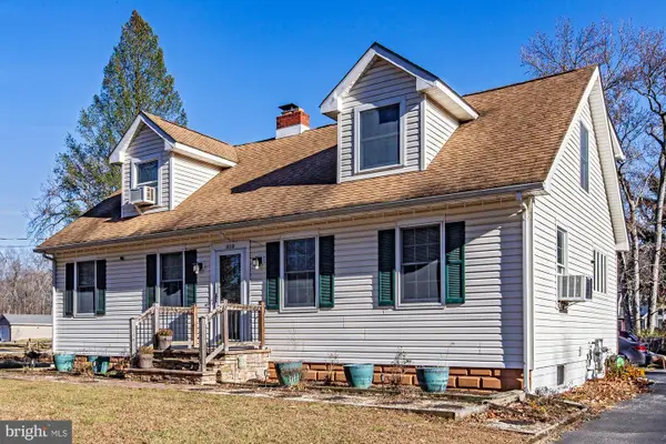 609 Hawks Bridge Road, CARNEYS POINT, NJ 08069