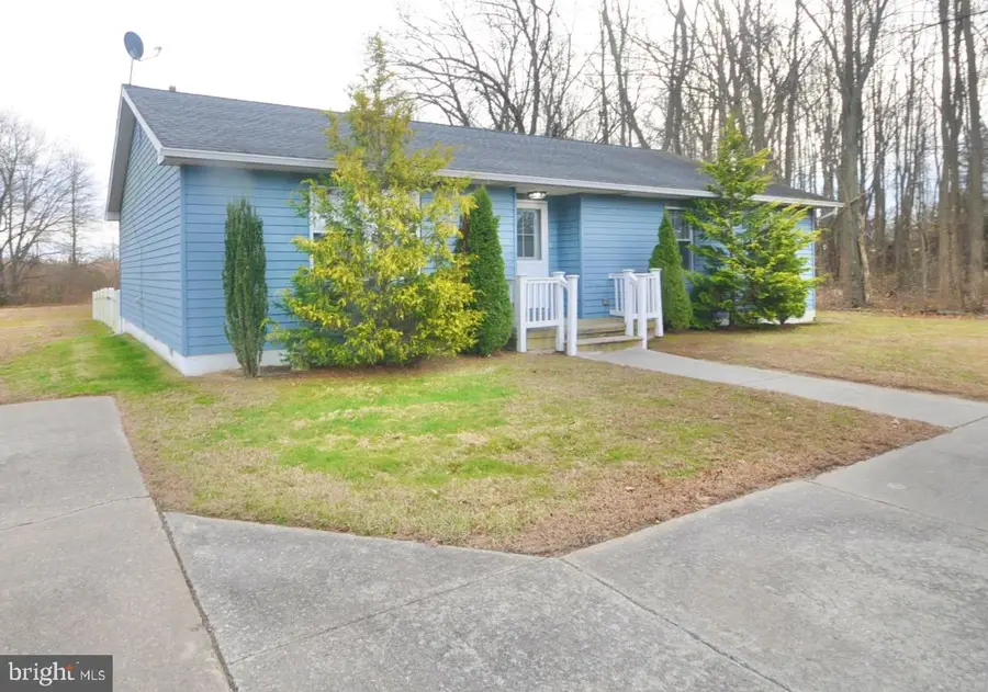 298 N Hook Rd, Pennsville, NJ 08070 - Image #2