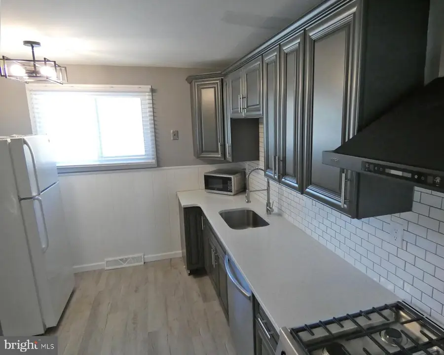 395 Hickory Ave, Carneys Point, NJ 08069 - Image #3