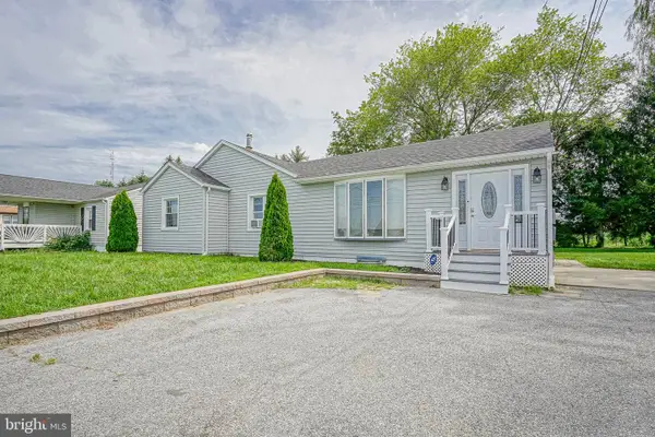 1084 S Broadway, PENNSVILLE, NJ 08070