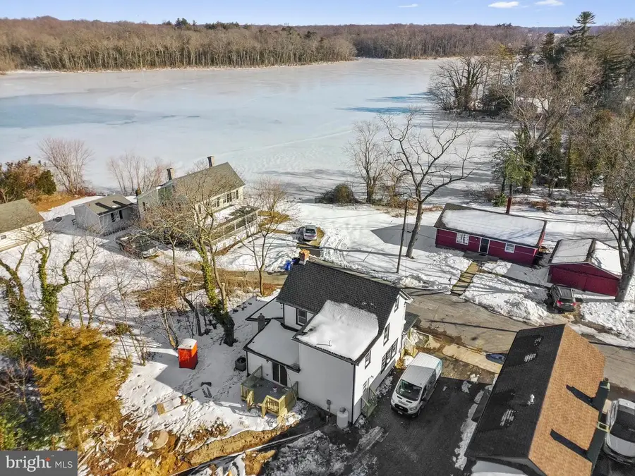 29 Church St, Elmer, NJ 08318 - #3