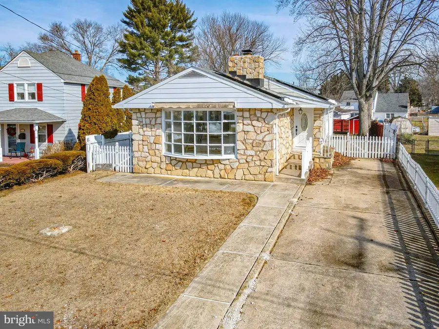 17 Maplewood Ave, Carneys Point, NJ 08069 - #3