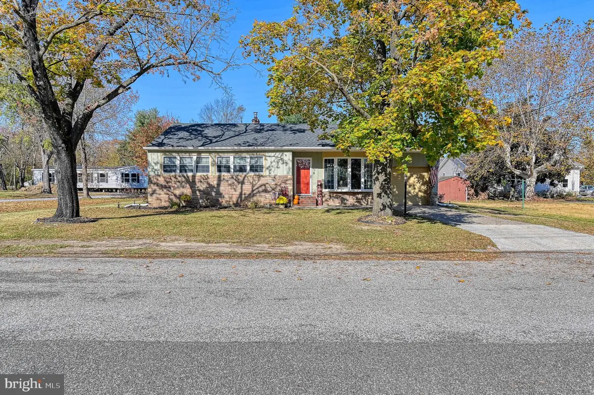62 East End Ave, Carneys Point, NJ 08069 - #1