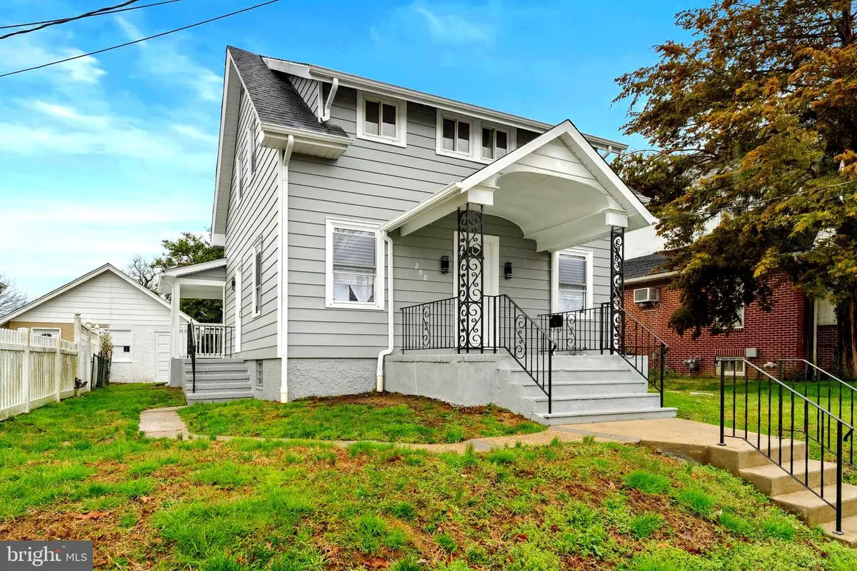 208 9th St, Salem, NJ 08079 - #1