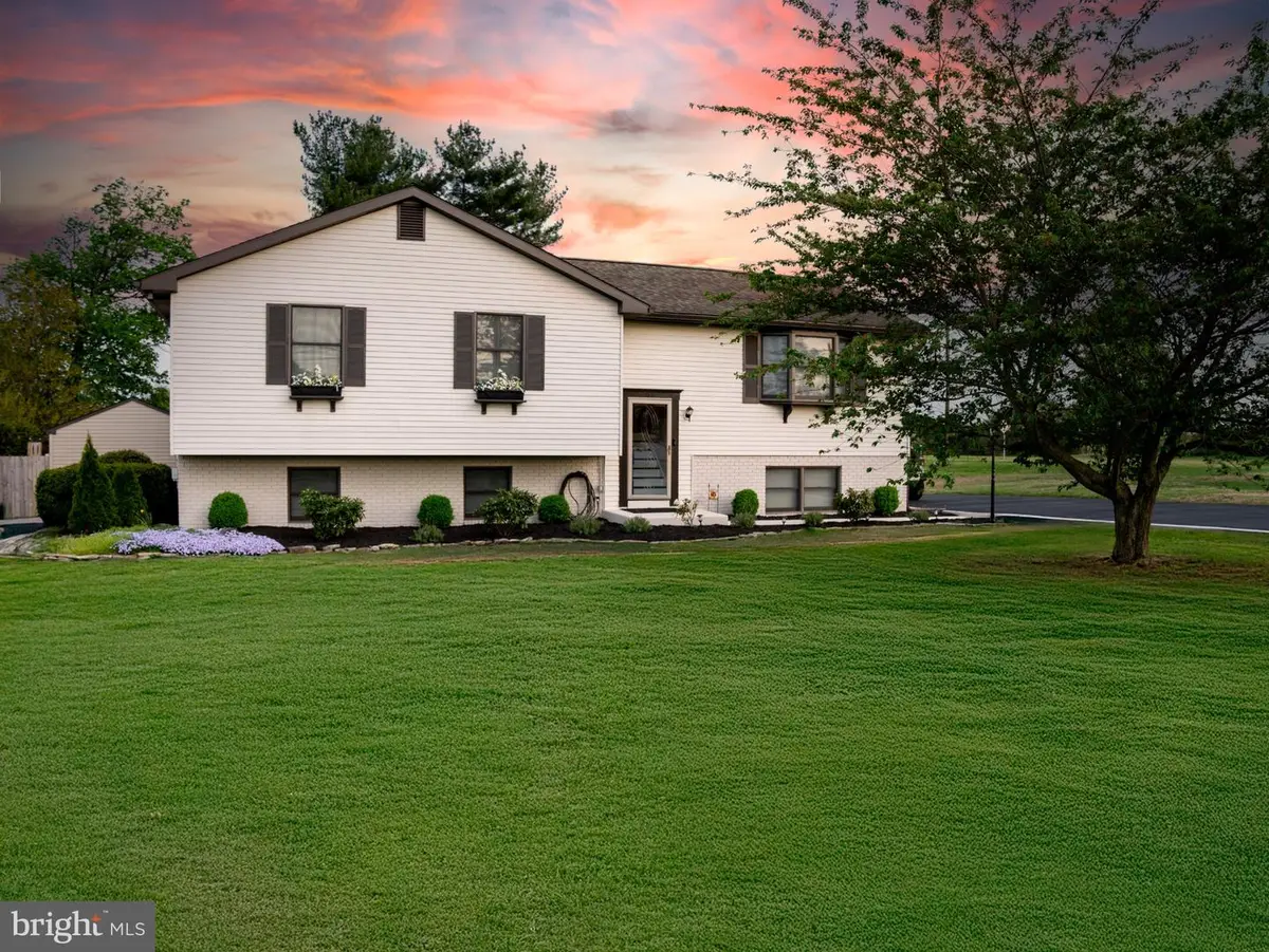 51 S Golfwood Ave, Carneys Point, NJ 08069 - #1