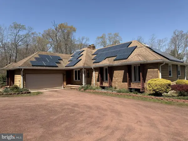 96 Oakland Dr, PITTSGROVE, NJ 08318