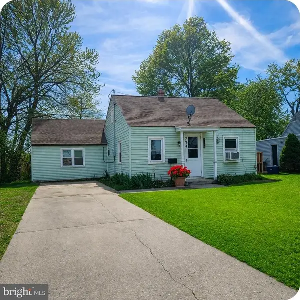 374 Manor Ave, CARNEYS POINT, NJ 08069