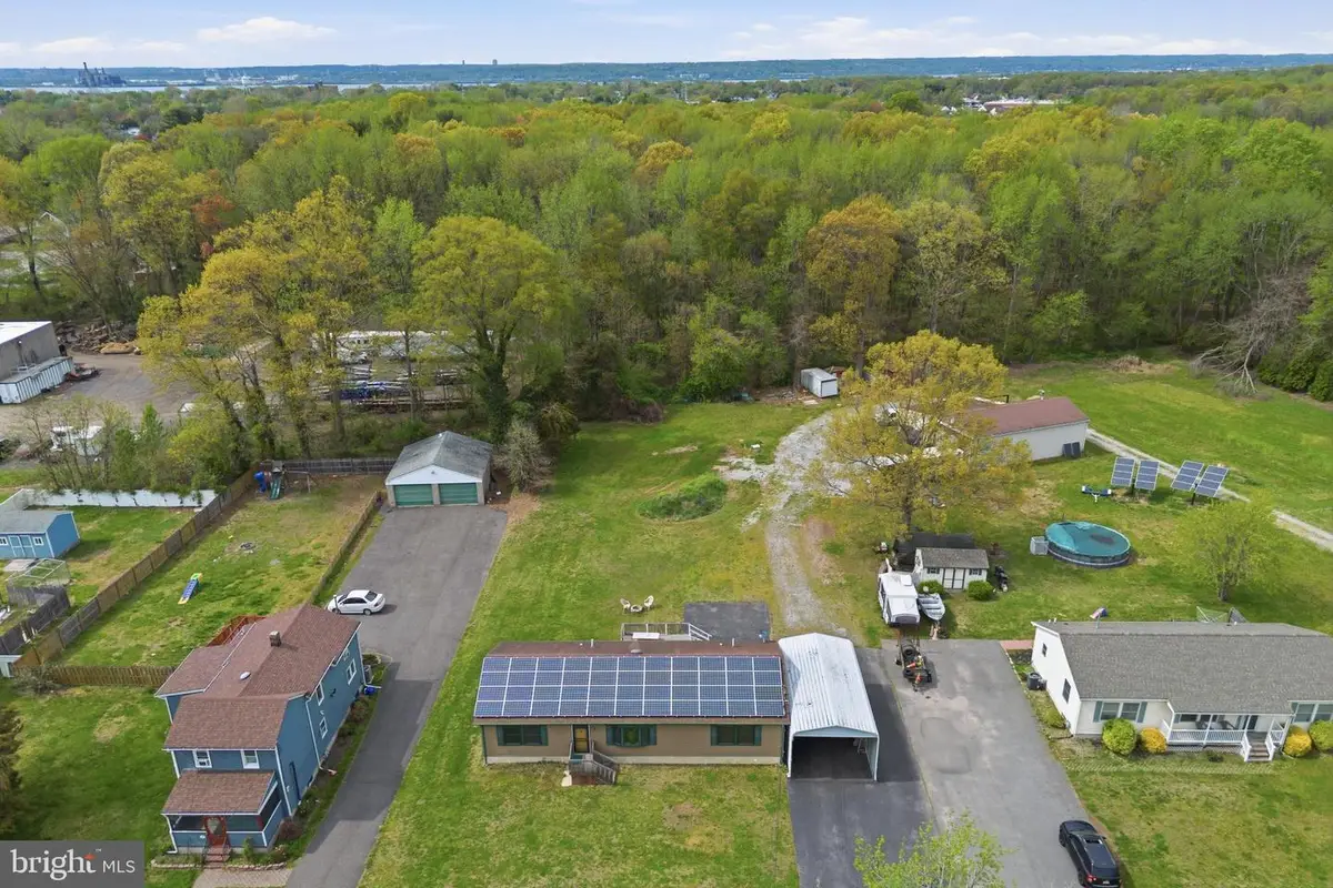 38 N Dupont Rd, Carneys Point, NJ 08069 - #1